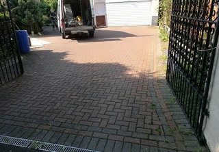 Driveway clean and resand in Radcliffe on Trent, Nottingham (before)