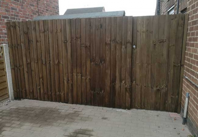 Featheredge fencing and gate created and installed on a job at Awsworth, Nottingham